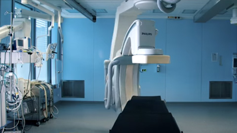 低侵襲脊椎処置の実施